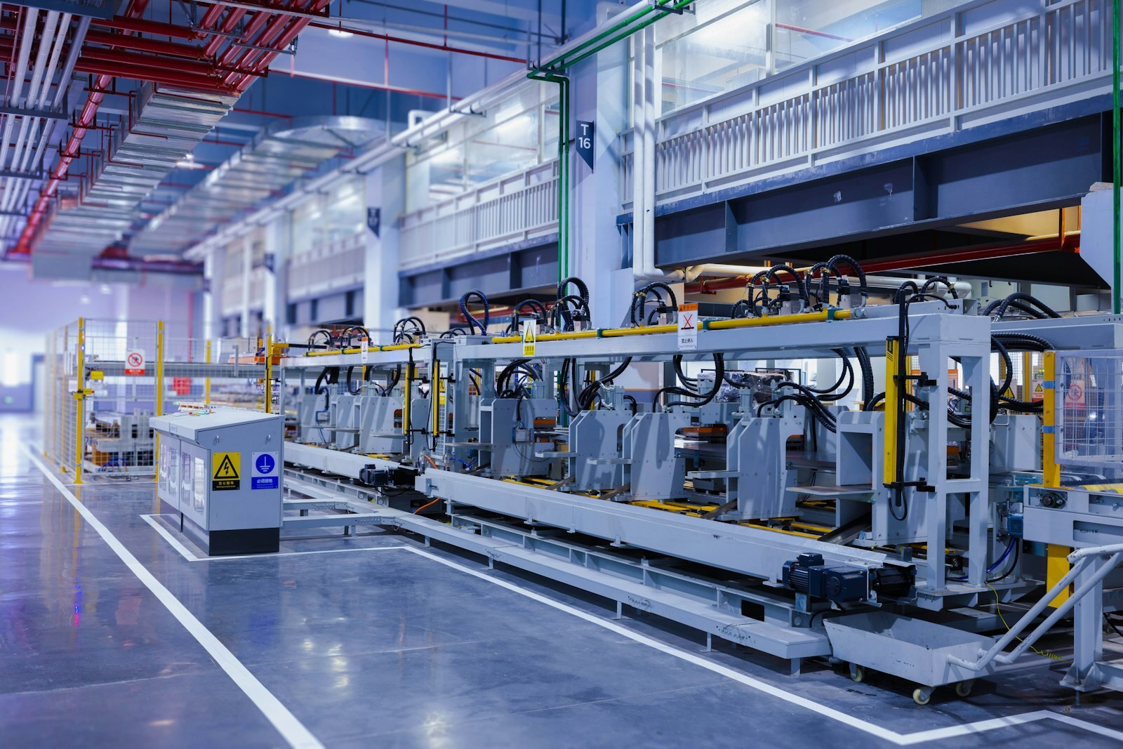 Siemens MJAC Closes the MES–Automation Loop for Semiconductor Fabs