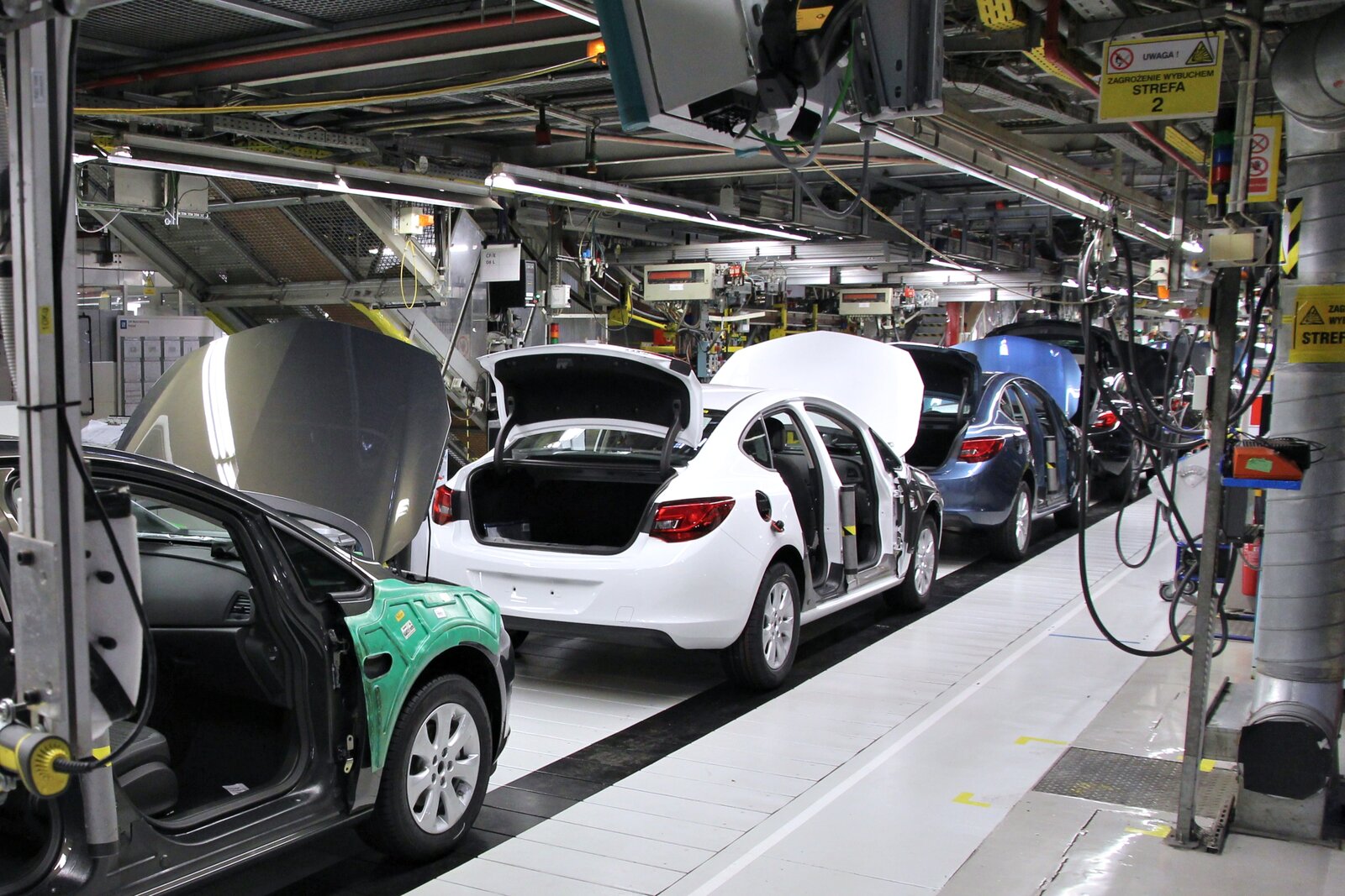 FEW Automotive Cuts Mass-Production Approvals From Weeks to Days