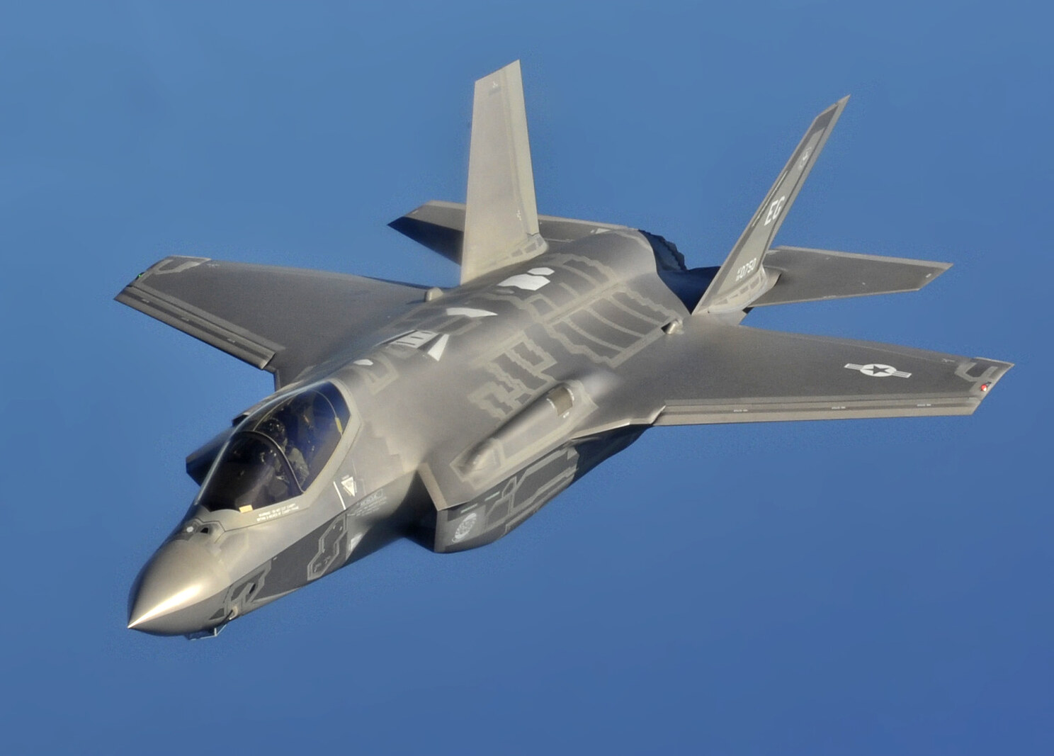 U.S. Air Force F-35A Lightning II in flight—weapon-system configurations the AF-PLM Teamcenter effort must keep under change control. Photo: Wikimedia Commons / USAF.